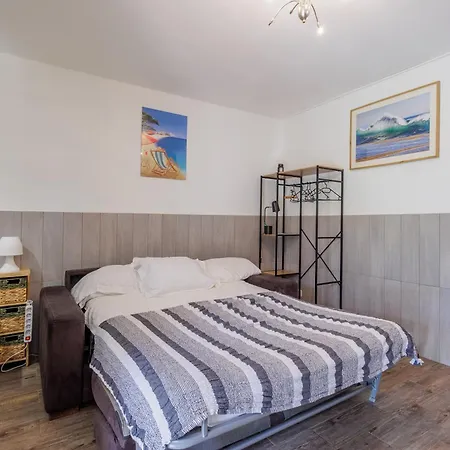 Le Petit Paradis - A Proximite Apartament *